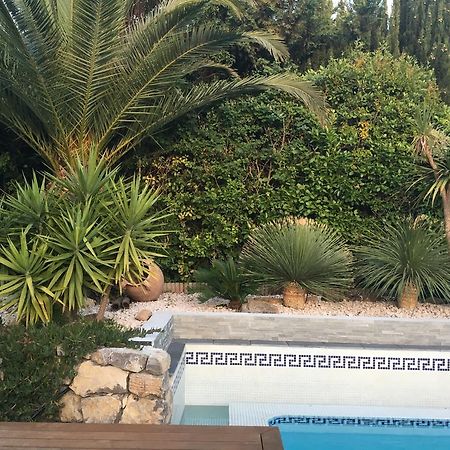 La Villa Blanche Sanary-sur-Mer Exteriör bild